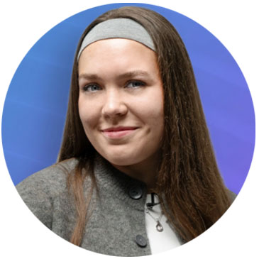picture of a Daisy employee